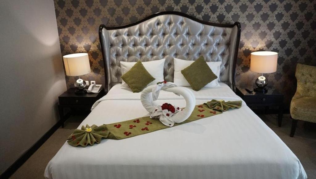 The Mirah Hotel Богор Екстериор снимка