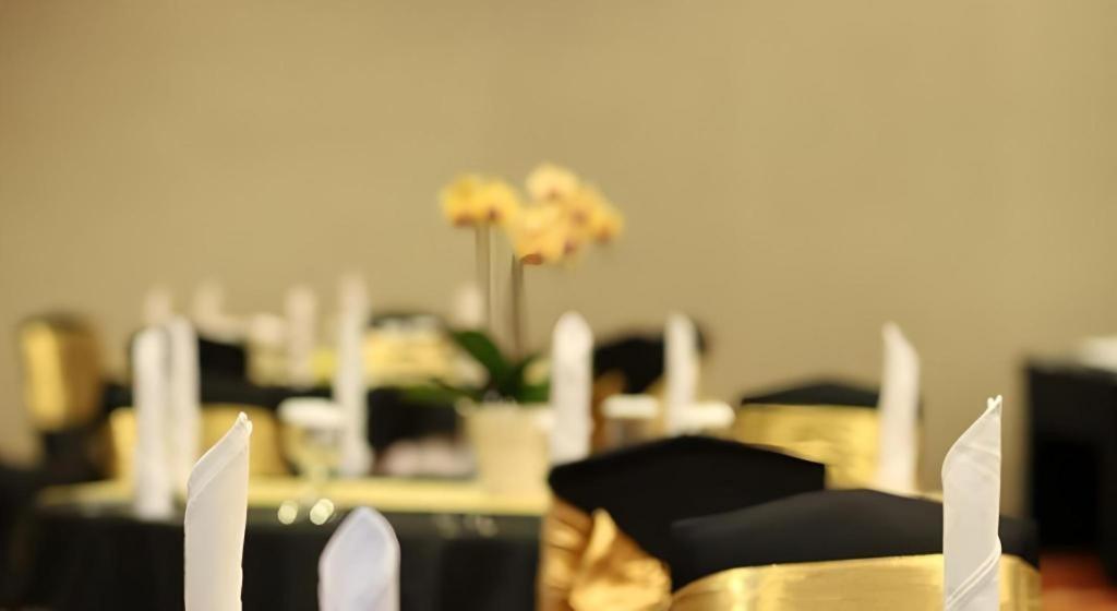 The Mirah Hotel Богор Екстериор снимка
