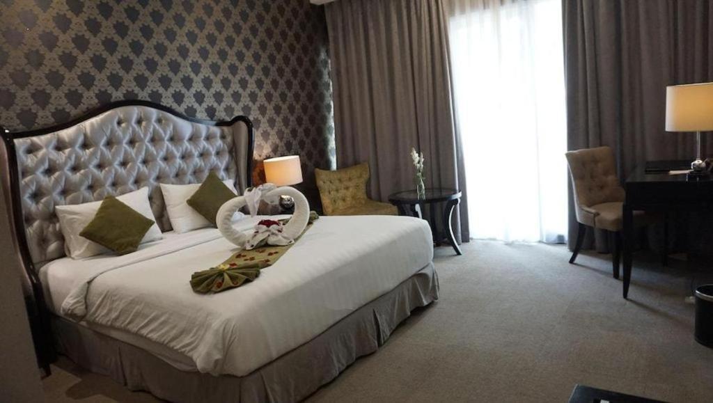 The Mirah Hotel Богор Екстериор снимка