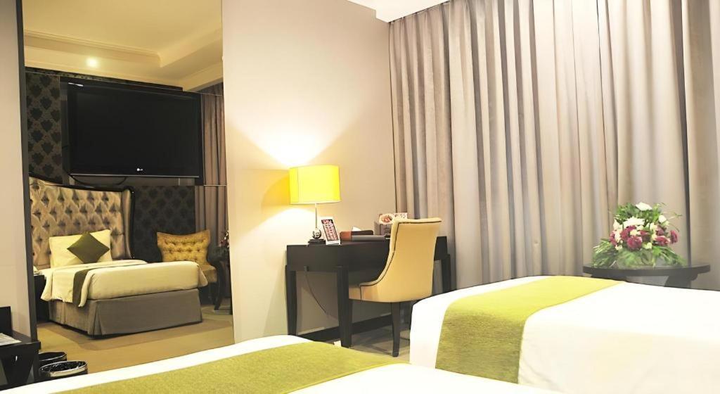 The Mirah Hotel Богор Екстериор снимка